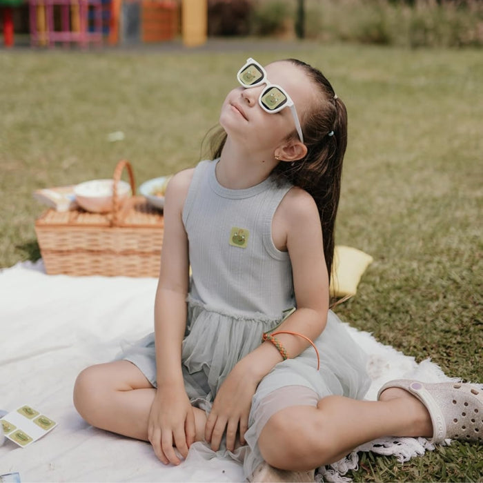 
    Adesivos Repelentes de Citronela LikLuc Repellik - LikLuc Babytunes
  