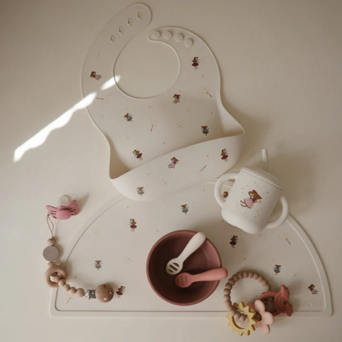 
    Babador De Silicone Infantil Mushie Fairy Mice
  