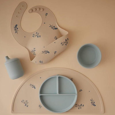 Babador De Silicone Infantil Mushie Lilac Flowers - Fácil de Limpar