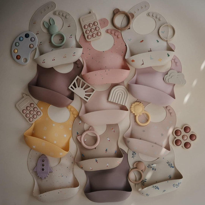 
    Babador De Silicone Infantil Mushie Blush - BR - Mushie Babytunes
  
