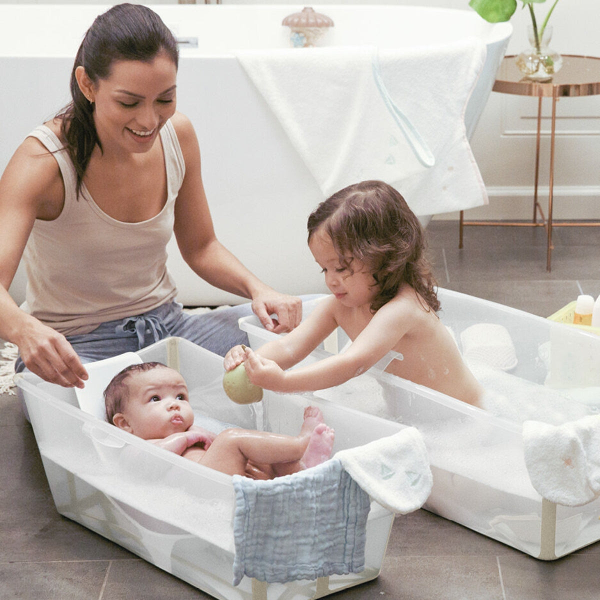 Banheira Flexível Stokke Transparente Areia Bege - Stokke Babytunes