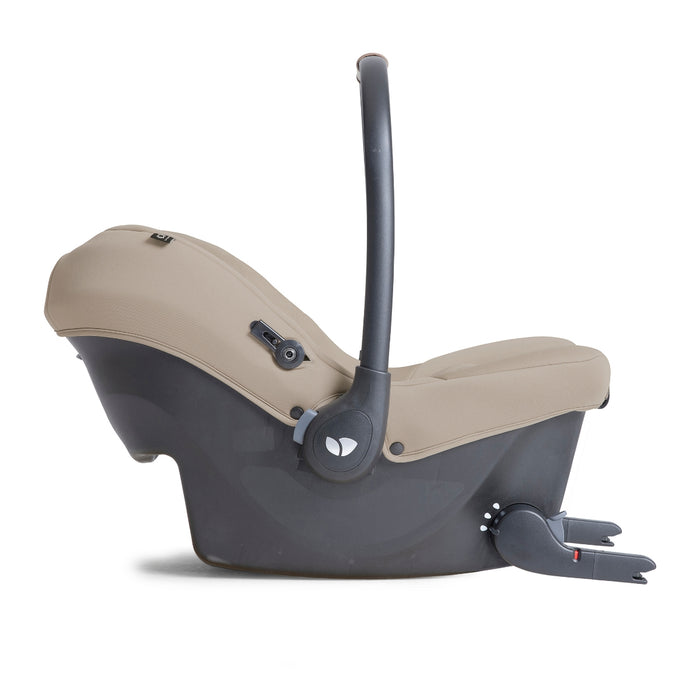 
    Bebê Conforto Joie Sprint com Isofix Areia Sandsstone
  