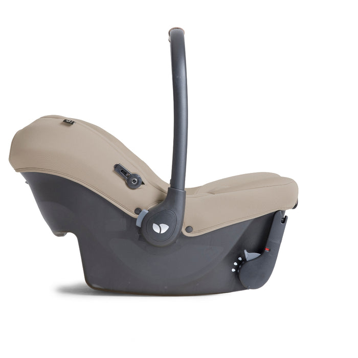 
    Bebê Conforto Joie Sprint com Isofix Areia Sandsstone
  