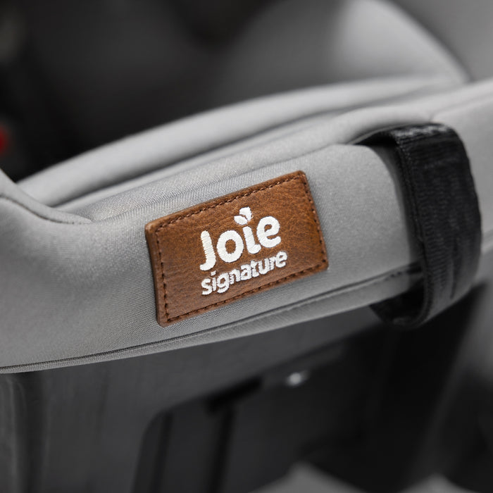 
    Bebê Conforto Joie Sprint com Isofix Cinza Oyster
  