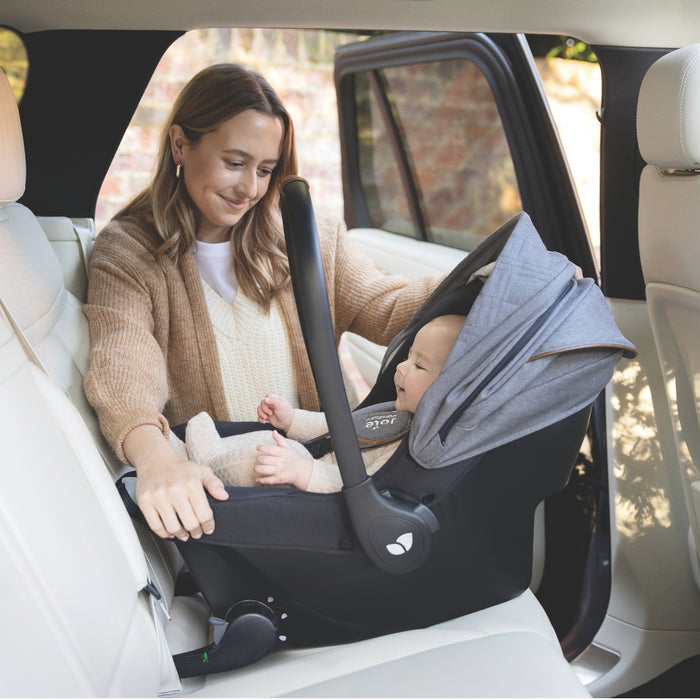 
    Bebê Conforto Joie Sprint com Isofix Cinza Oyster
  