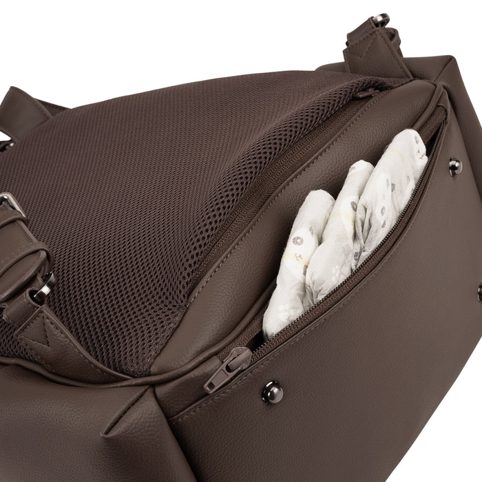 
    Bolsa Maternidade Nuna Essential Bag Cacau Nobre Cocoa - Nuna Babytunes
  