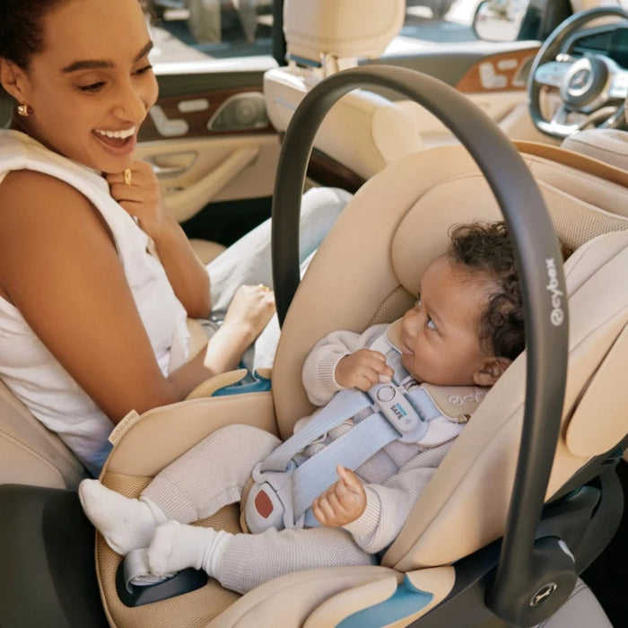 
    Bebê Conforto Cybex Cloud G Pro com Base Load Leg Chocolate Brown
  