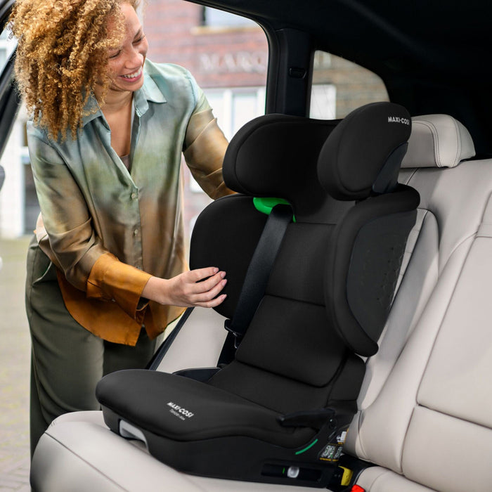 
    Cadeirinha De Bebê Para Carro Maxi-Cosi Tanza i-Size Full Black
  