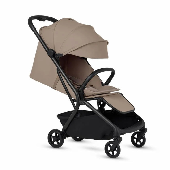 
    Carrinho De Bebê Compacto Silver Cross Nia Champagne - BR
  