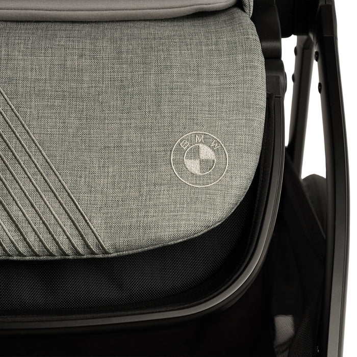 
    Carrinho De Bebê Nuna Triv Next Bmw Graphene - BR
  