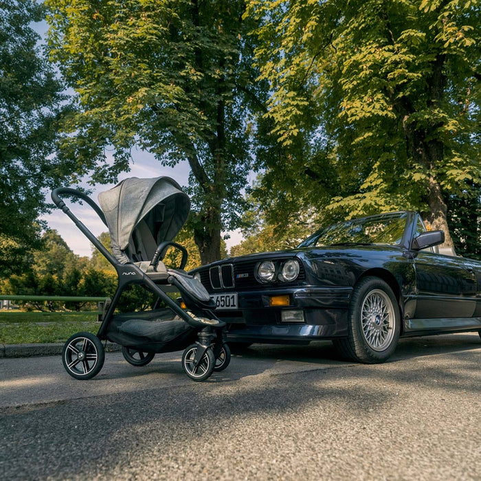 
    Carrinho De Bebê Nuna Triv Next Bmw Graphene - BR
  