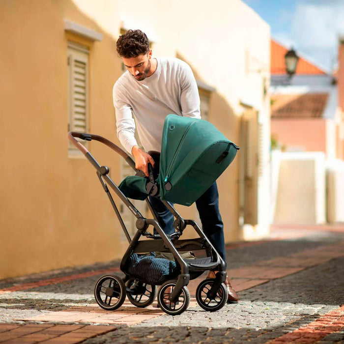 
    Carrinho de Bebê Maxi-Cosi Leona² TS Trio Select Grey - Maxi-Cosi Babytunes
  