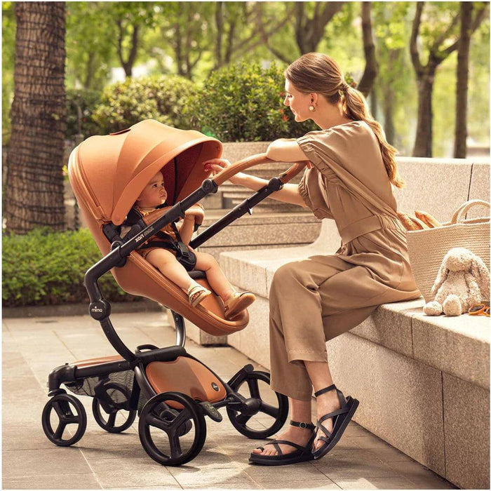
    Carrinho de Bebê Mima Xari Max Caramelo Com Estrutura e Assento Preto - Mima Babytunes
  