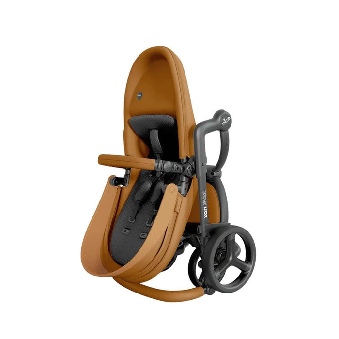 
    Carrinho de Bebê Mima Xari Max Caramelo Com Estrutura e Assento Preto - Mima Babytunes
  