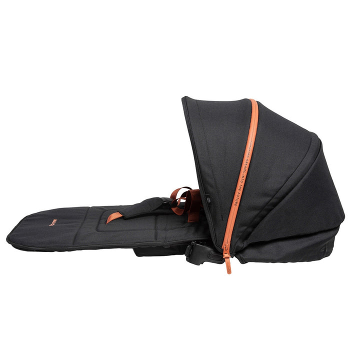 
    Cocoon para Recém-Nascido Oslo Maxi-Cosi Essential Black Sport
  