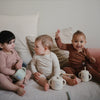 Copo Infantil Mushie Com Alças e Canudo Bluey Sage