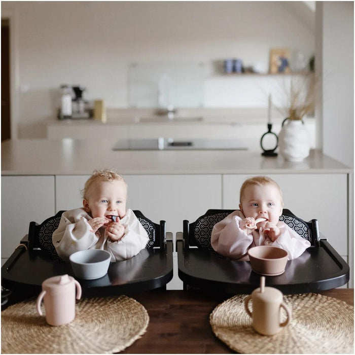 
    Copo de Treinamento Infantil Mushie Sippy Blush - Mushie Babytunes
  