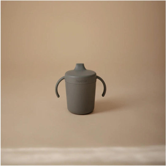 
    Copo de Treinamento Infantil Mushie Sippy Smoke - Mushie Babytunes
  
