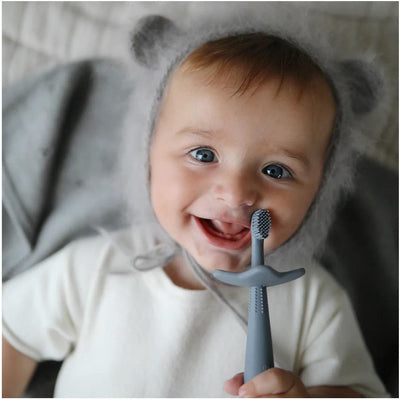 Escova De Dentes Infantil Com Ventosa Mushie Cambridge Blue - Material Seguro