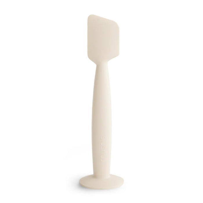 
    Espátula Para Aplicar Creme em Fralda Mushie Shifting Sand - Mushie Babytunes
  