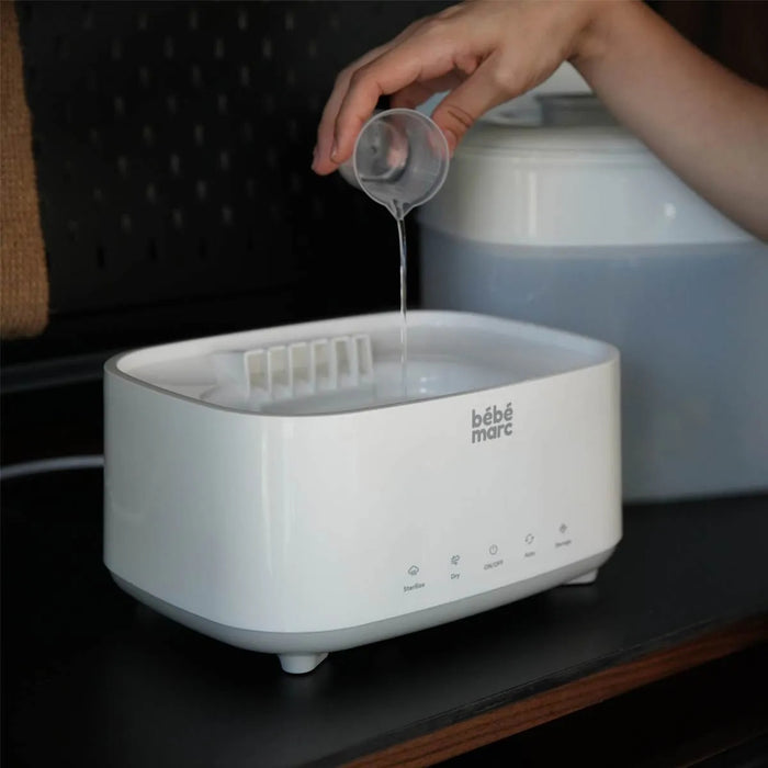 
    Esterilizador e Secador De Mamadeiras Marcus & Marcus Bébémarc Branco 220V - Marcus & Marcus Babytunes
  