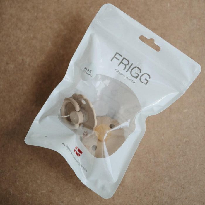 
    Kit De Chupetas Frigg Daisy Mushie Blush e Cream - Mushie Babytunes
  