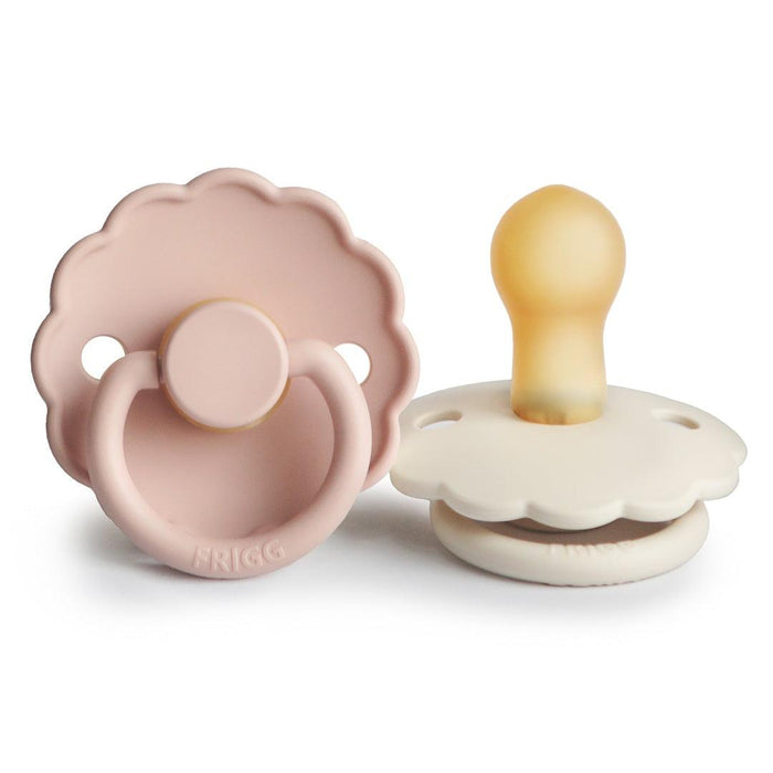 
    Kit De Chupetas Frigg Daisy Mushie Blush e Cream - Mushie Babytunes
  