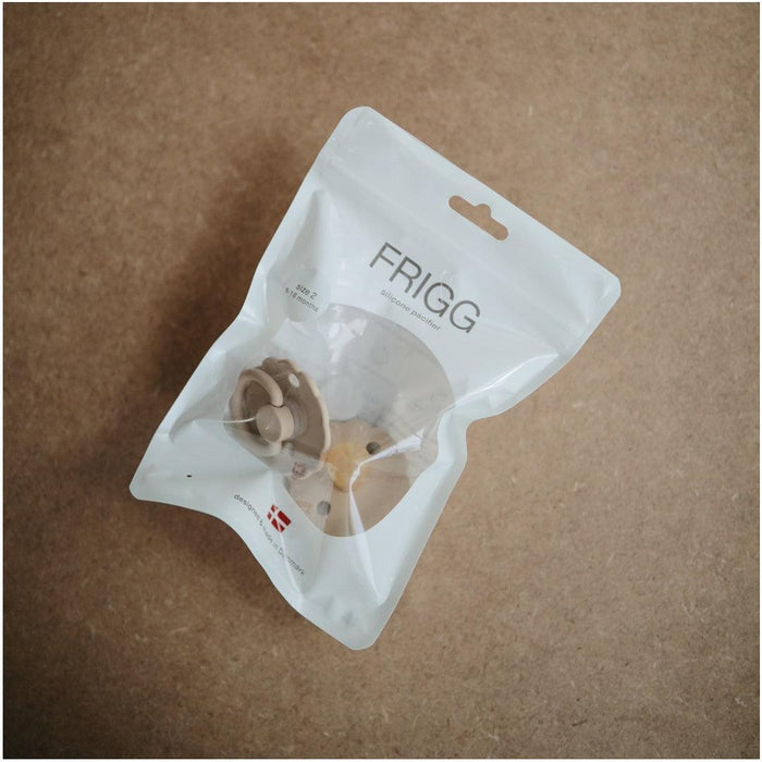 
    Kit De Chupetas Frigg Daisy Natural Mushie Powder Blue E Sage - Mushie Babytunes
  