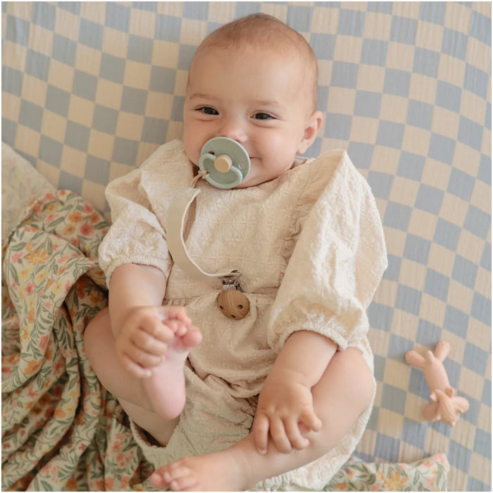 
    Kit De Chupetas Frigg Mushie Natural Rubber Endless Sea 6 Peças - Mushie Babytunes
  