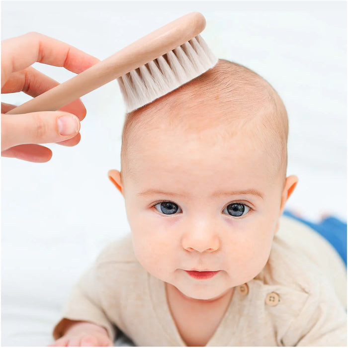 
    Kit Escova e Pente Infantil de Madeira e Lã Haakaa - Haakaa Babytunes
  