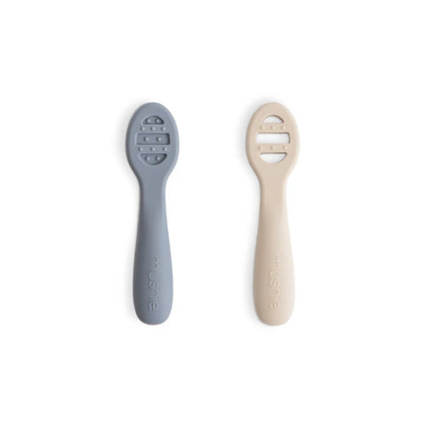 Kit de Colheres Iniciais Para Bebês Mushie Tradewinds e Shifting Sand