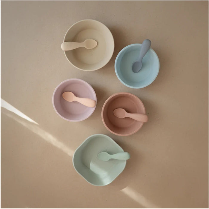 
    Kit de Colheres Para Bebês Mushie Blush e Shifting Sand - BR - Mushie Babytunes
  