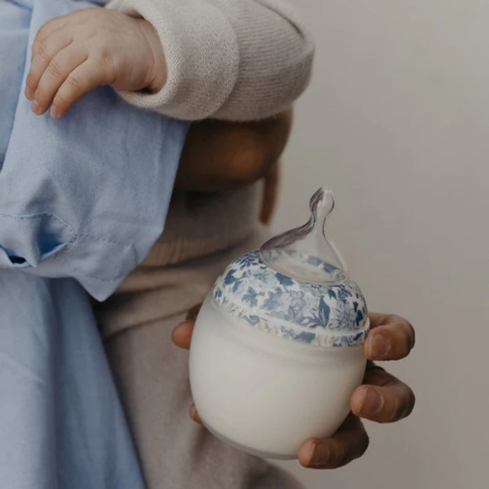 
    Mamadeira Élhée Liberty Honey Dew Blue 240ML - 0M+ - Élhée Babytunes
  