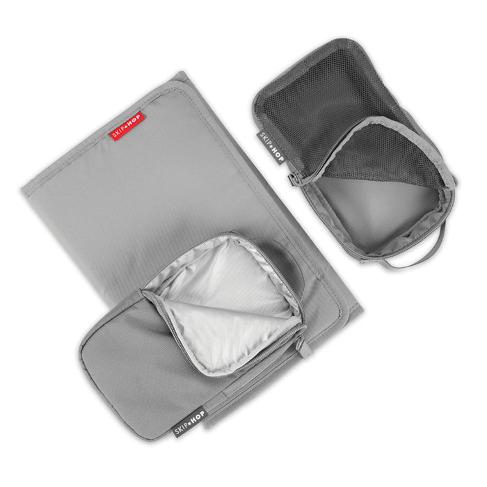 
    Mochila Maternidade Skip Hop Next Forma Cinza
  
