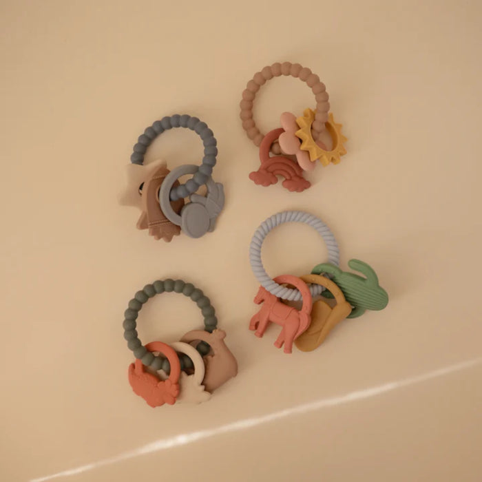 
    Mordedor Infantil Mushie Nature Teething Ring
  