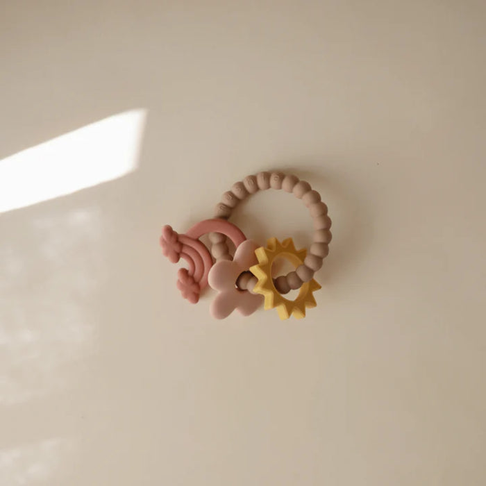 
    Mordedor Infantil Mushie Nature Teething Ring
  