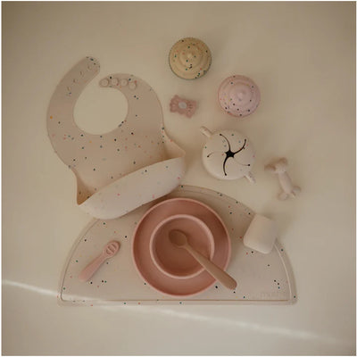 Prato De Sucção Infantil Clássico Mushie Blush - Fácil de Limpar e Manter