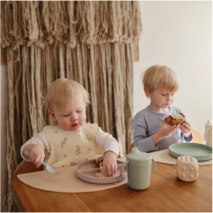 
    Prato De Sucção Infantil Clássico Mushie Powder Blue - Mushie Babytunes
  