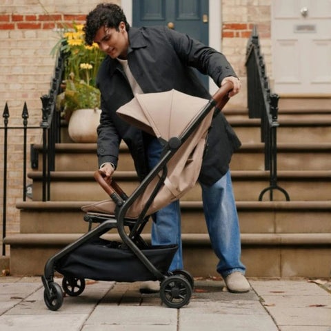 Carrinho De Bebê Compacto Silver Cross Nia Champagne