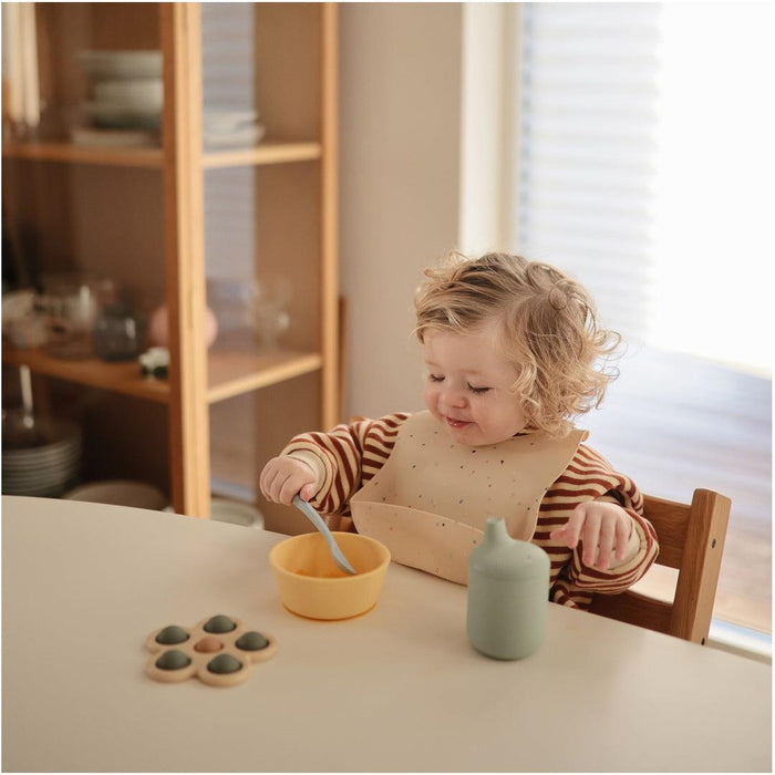
    Tigela de Sucção Infantil Mushie Daffodil - Mushie Babytunes
  