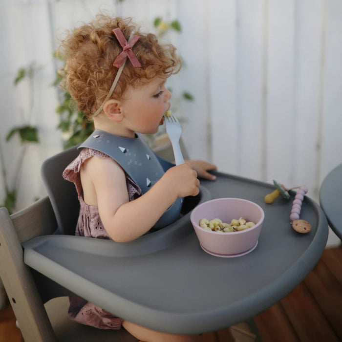 
    Tigela de Sucção Infantil Mushie Soft Lilac - Mushie Babytunes
  