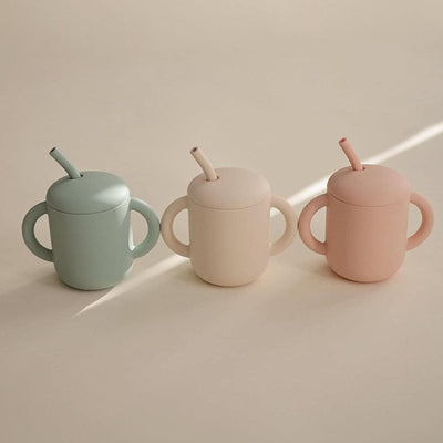 Copo Infantil Mushie Com Alças e Canudo Blush - Seguro e Conveniente
