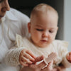 Kit de Escovas Dededeiras Mushie Blush/Shifting Sand - Mushie Babytunes