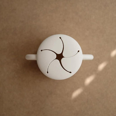Porta Snack Infantil Mushie Ivory - Fácil Acesso