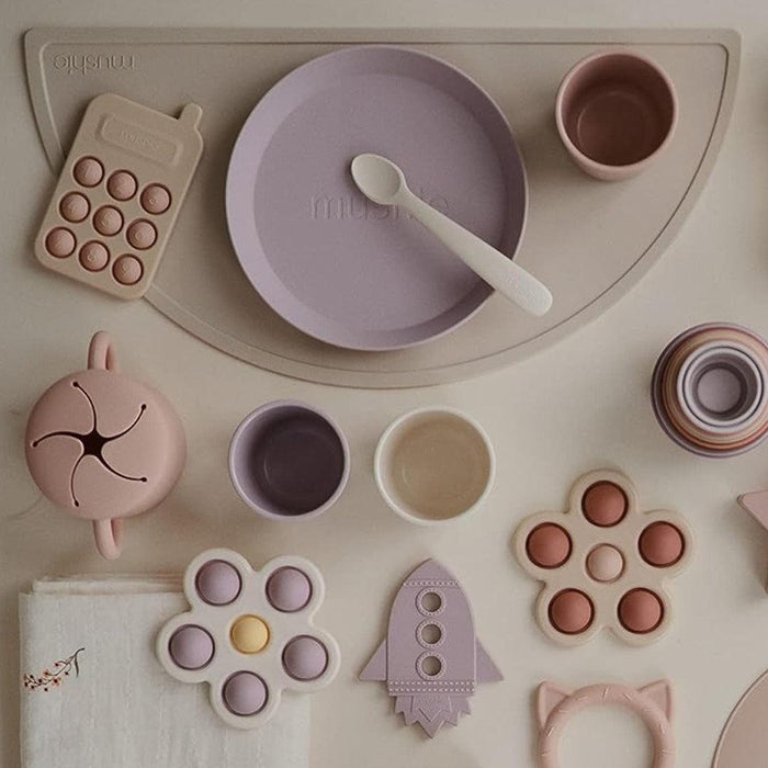 
    Kit De Pratos Redondos Infantis Mushie Soft Lilac - Mushie Babytunes
  