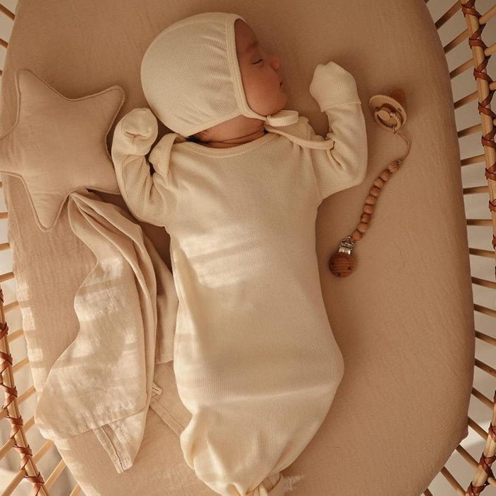 
    Prendedor De Chupeta Infantil Mushie Hera Faux Wood - Mushie Babytunes
  