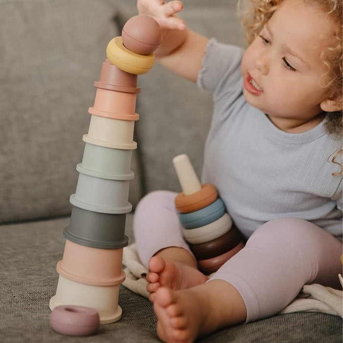 
    Brinquedo De Empilhar Infantil Mushie Copinhos Original - Mushie Babytunes
  