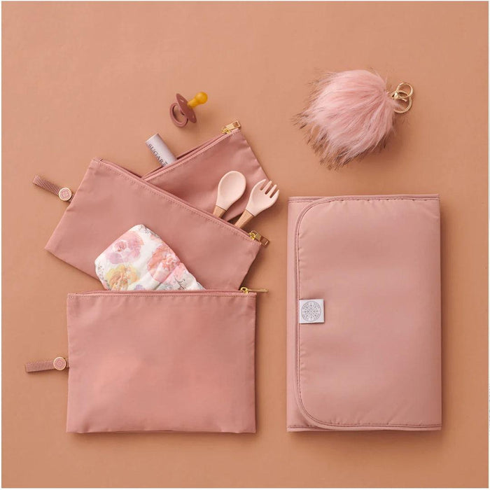 
    Bolsa Maternidade & Acessórios HAPP Paige Carryall Dusty Rose - Happ Babytunes
  