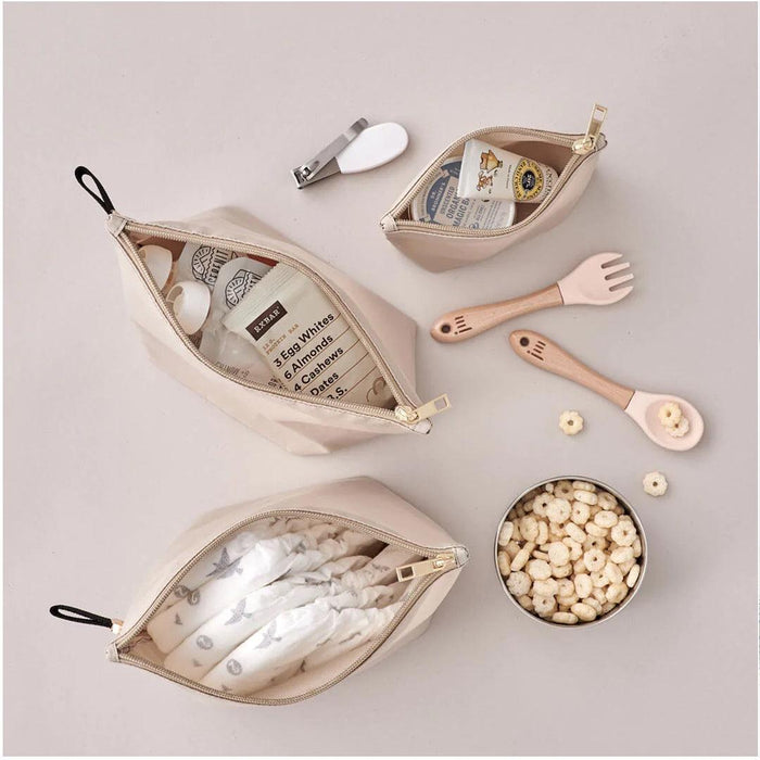 
    Kit Com 3 Necessaires Expansíveis HAPP Beije - Happ Babytunes
  