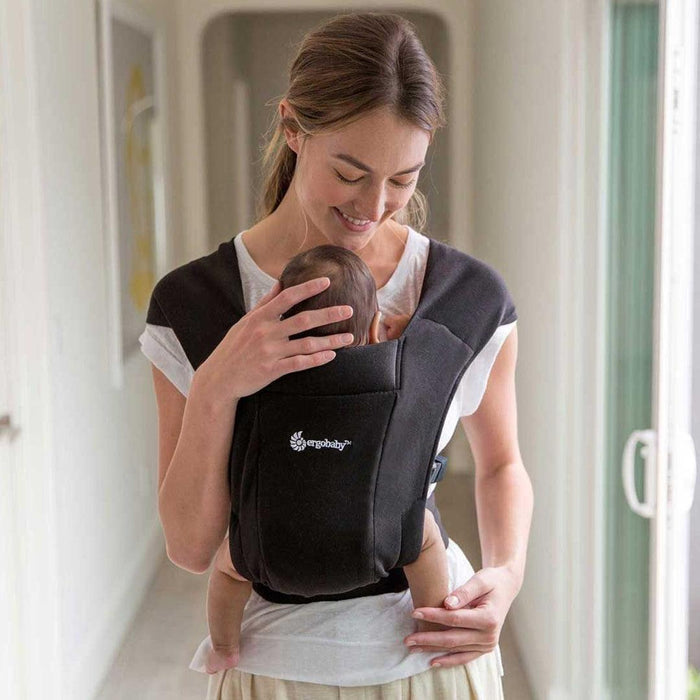 
    Canguru Ergobaby Embrace Cozy Pure Black - Ergobaby Babytunes
  